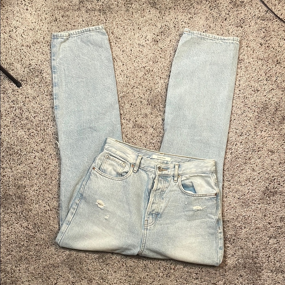 Pacsun Light Wash Distressed Dad‎ Jean Size 28